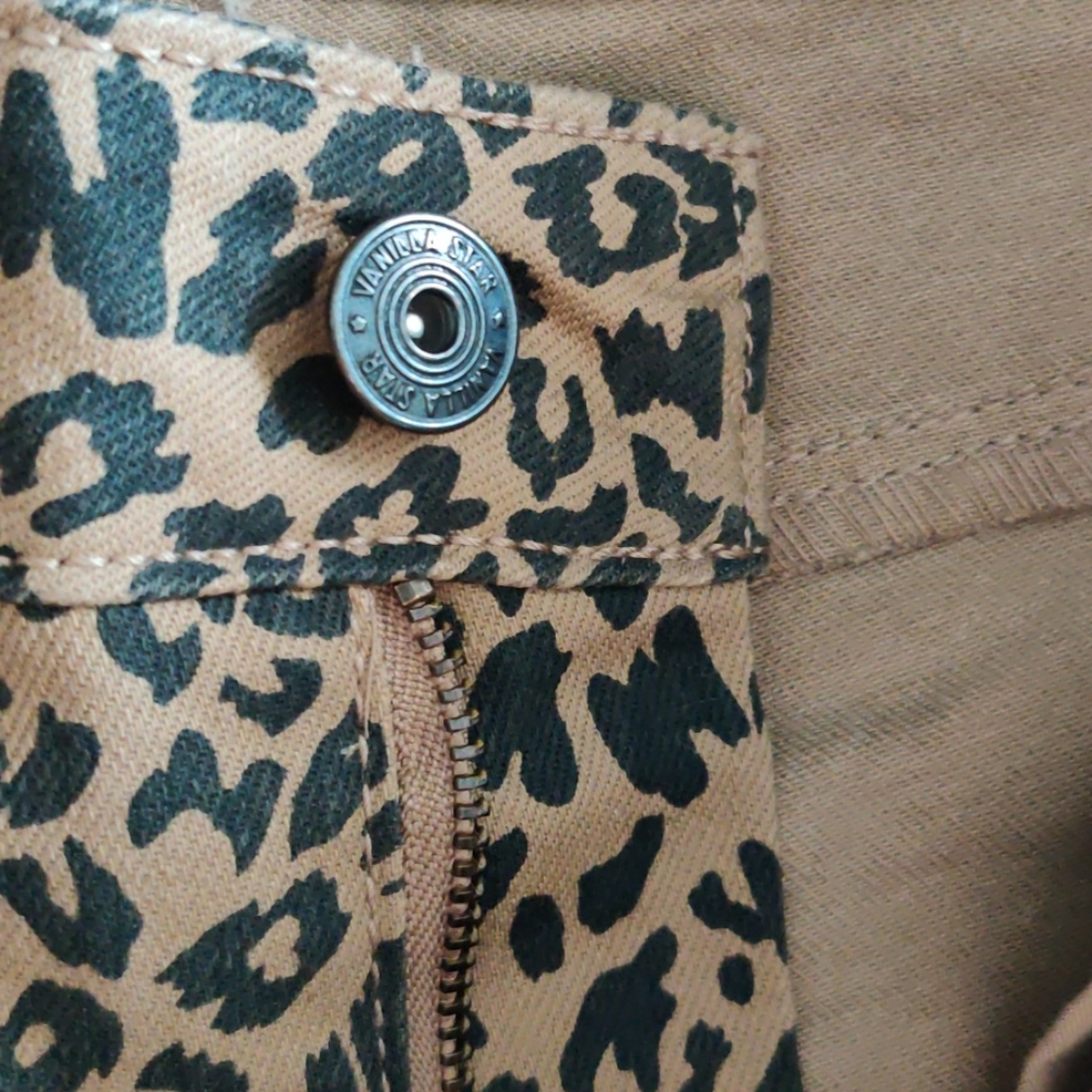 Pants - Picture 4 of 10